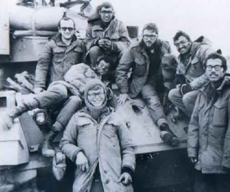 A group of hesder soldiers with their tank in the Six Day War